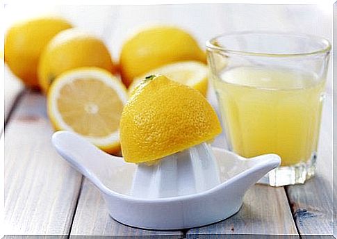 lemon juice can help us eliminate warts