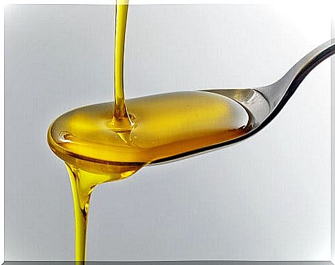 oil and spoon