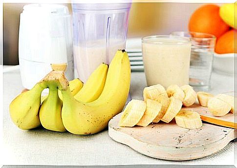 Eat bananas every day for 6 good reasons