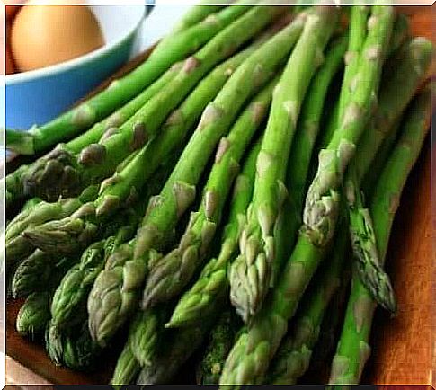 Asparagus and eggs