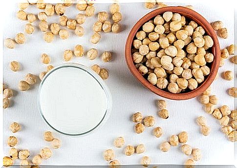 Recipe for hazelnut milk.