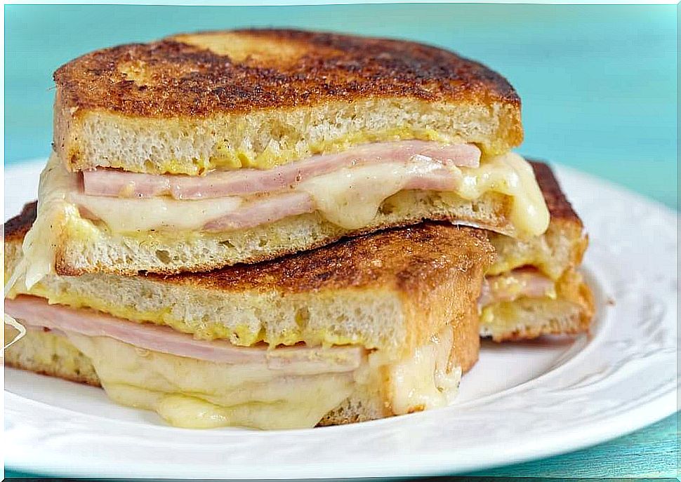 How to make a delicious Monte Cristo sandwich