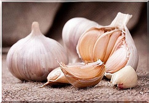 How to prepare garlic for medicinal uses