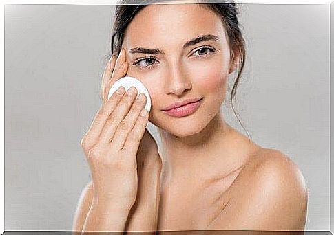 Tonic to remove make-up