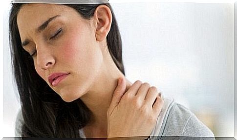 girl with neck muscle tension