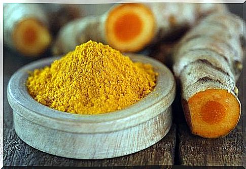 Turmeric root and powder