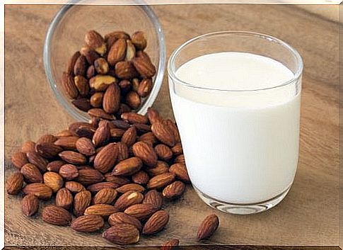 Almonds and almond milk