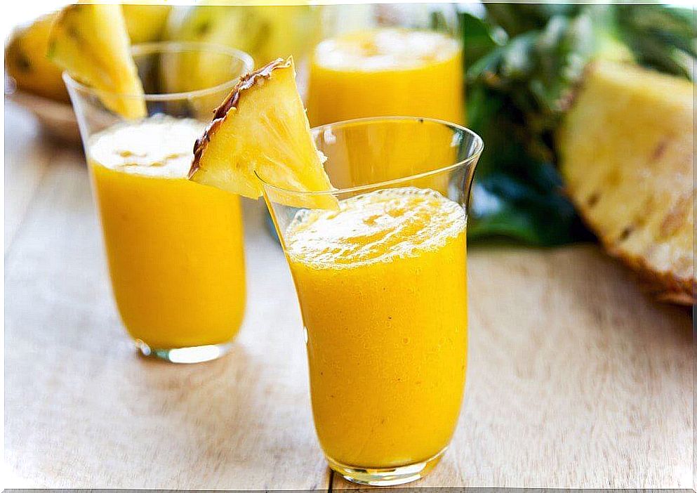 Pineapple and ginger smoothie