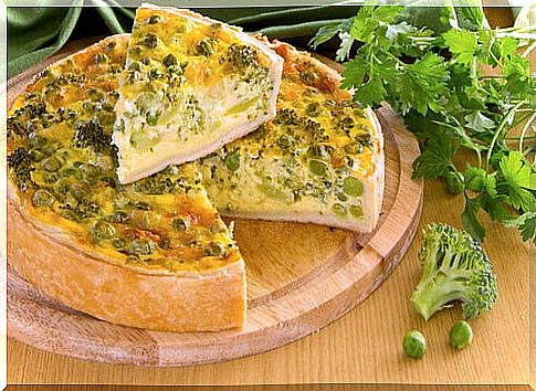 Savory pie with vegetables