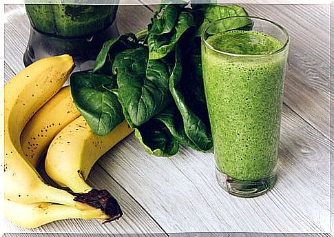 Banana and spinach smoothie