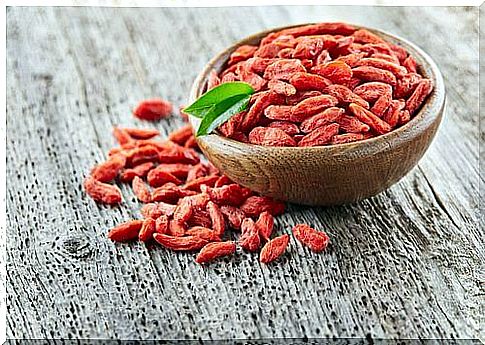 Bowl with goji berries